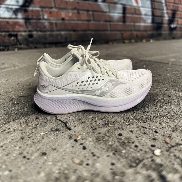 Saucony Shoes - Saucony Ride 17 Womens Size 8 Running Shoes Cream Pink Athletic Sneakers PWRRUN+